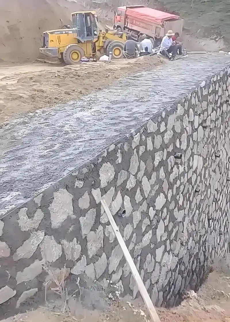安阳边坡加固